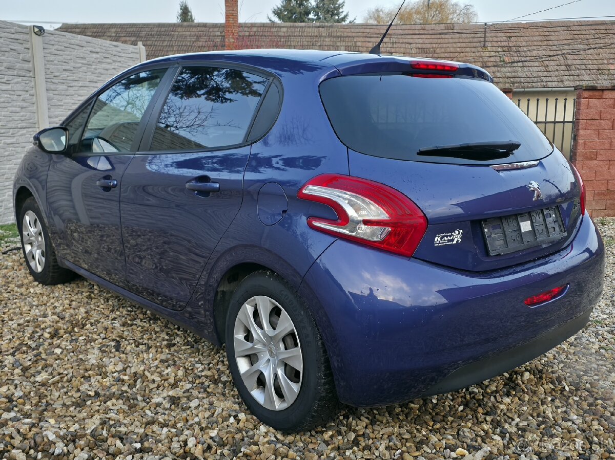 Peugeot 208 • 1.2 Benzín • 2014 • 180 Tisíc KM - 7