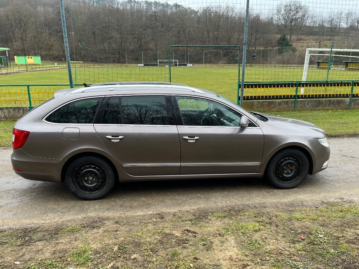 Skoda Superb Combi 2.0 TDI - 7
