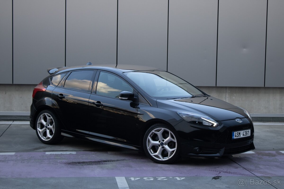 Ford Focus 2.0 EcoBoost SCTi ST R - 7