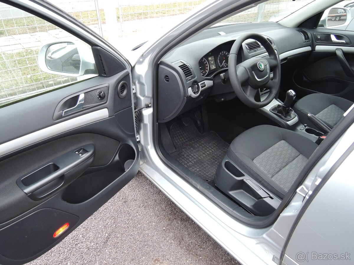 Škoda Octavia 1,6 TDi 4x4 Elegance 180tkm 2012 - 7