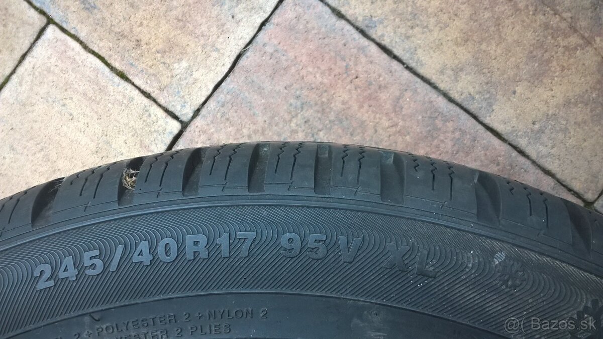 2 ks ZIMNÉ 245/40 R17 95V XL KUMHO cca 7-8 mm LEN 35,-€/kus - 7