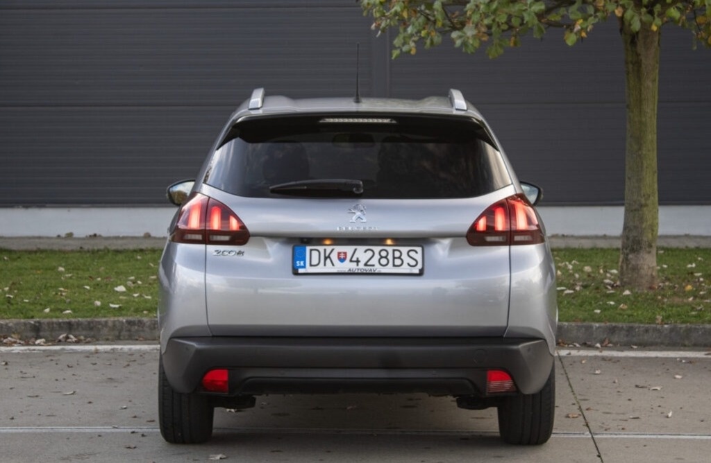 Peugeot 2008 1.2 PureTech Style - 7