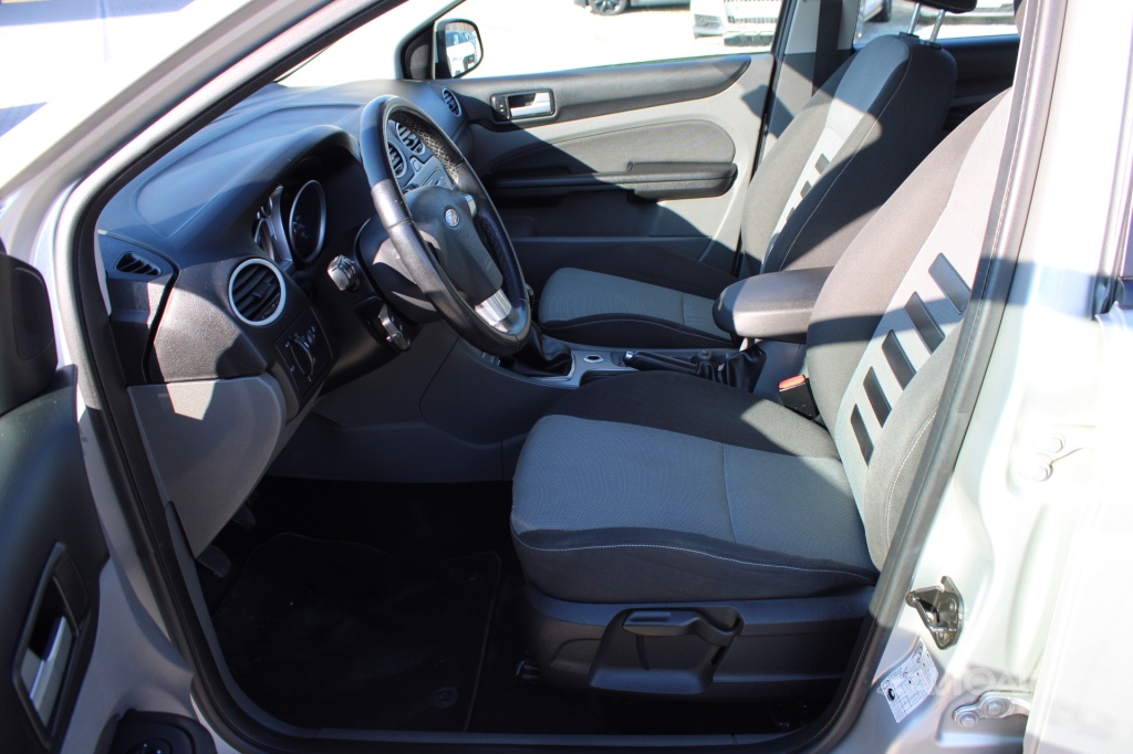 Ford Focus Combi 2,0 i + LPG 107 kW - 7