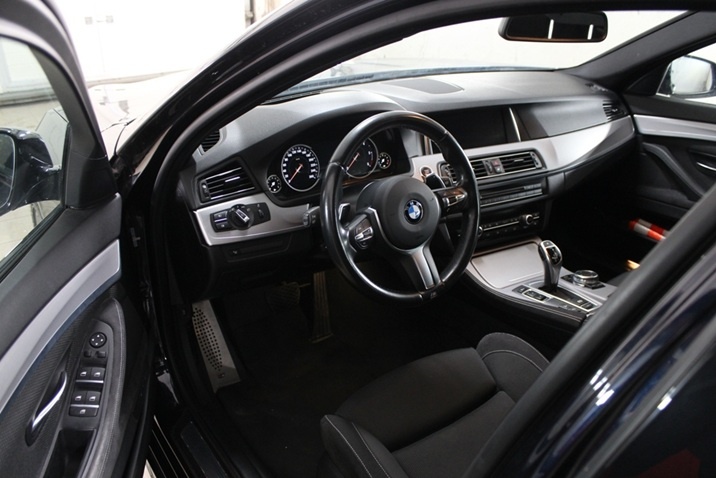 BMW Rad 5 Touring 530d xDrive - 7