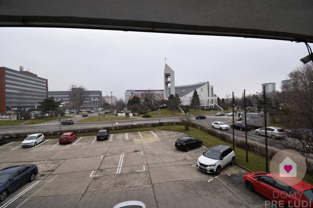 Kancelárie o rozlohe od 20 m2 do 138 m2, BA II. Nevädzova - 7