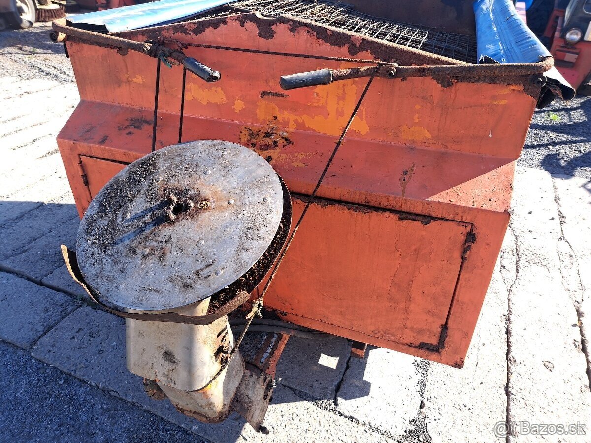 Posypová nástavba Sypač Simed Svs 1.0E - 7