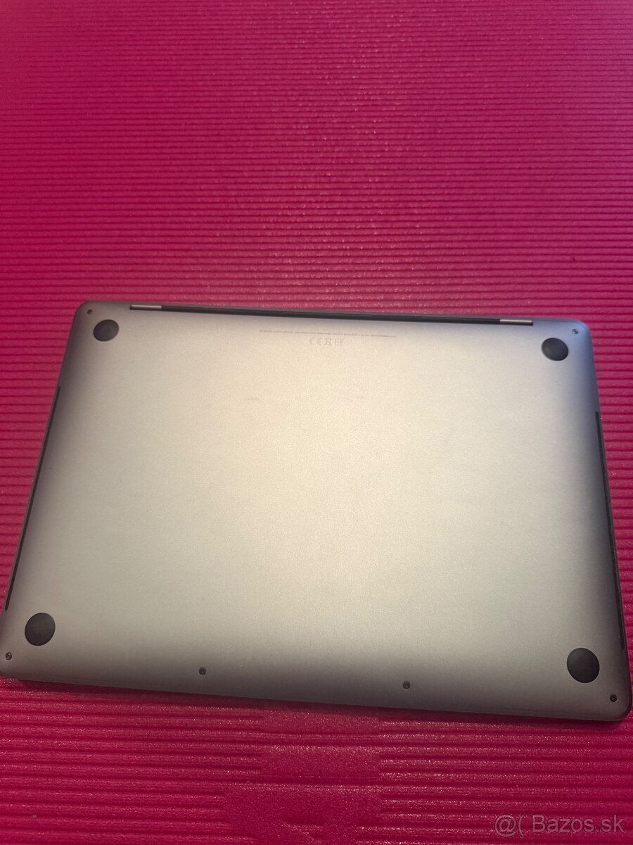 Predam MacBook pro 13 s touchbarom - 7