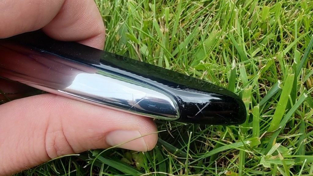 Mercedes C class W206 2021 - maska logo znak AMG - 7