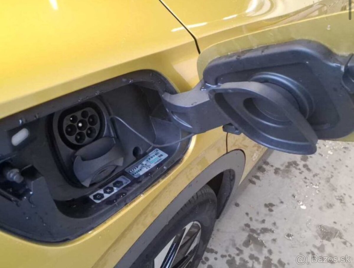 VW ID.4 PRO Perfomance 150kW 77kWh 2021 MATRIX/ŤAŽNÉ/360° - 7