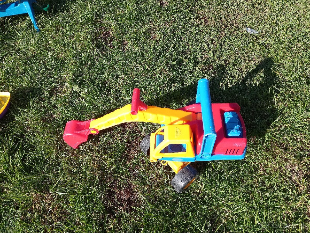 Detskú tatrovku,bager ,nakladač,traktor +vlečka, domiešavač, - 7