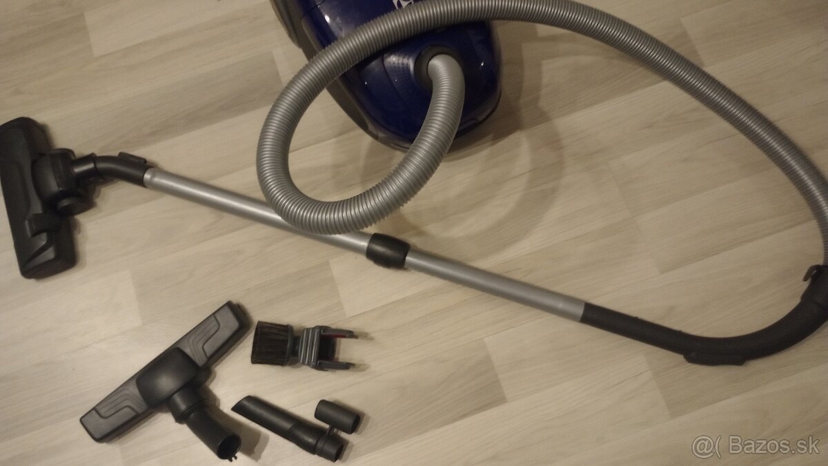 Vysávač Electrolux EUSC 62-DB - 7