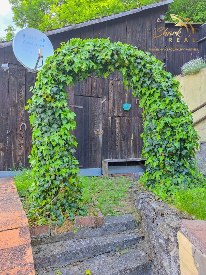 Malebný romantický domček pod lesom - 7