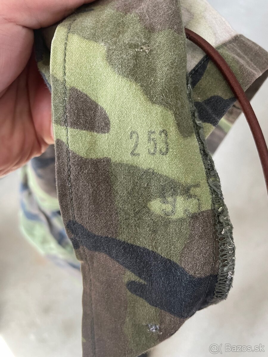 vzor 85 s potlacou zelenou bluzy a barety - 7