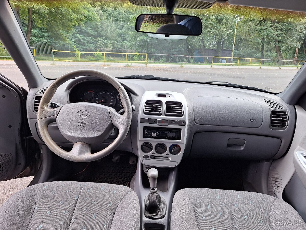 Hyundai Accent - 7