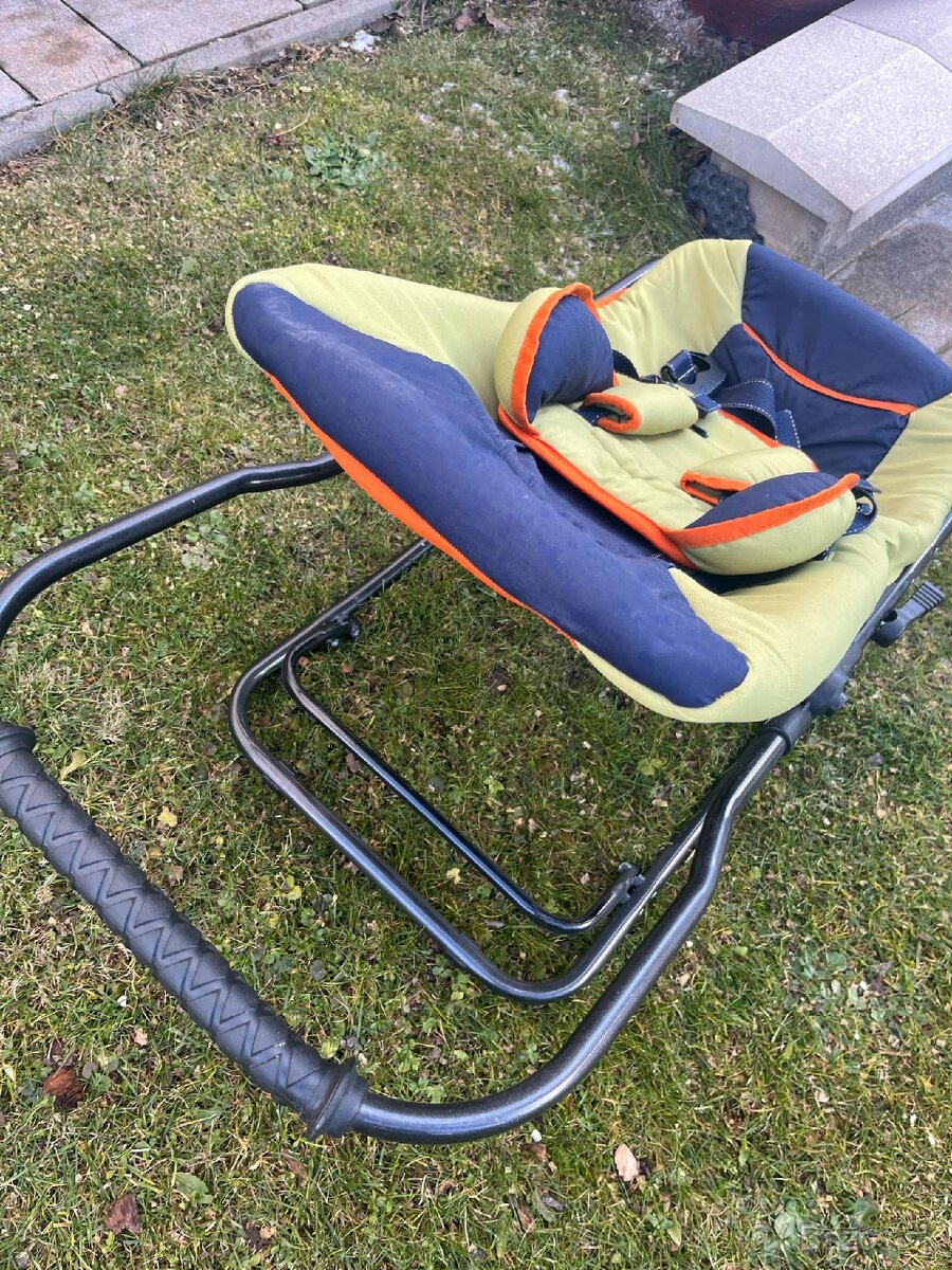 Stolička na krmenie a vibračne kresielko - 7