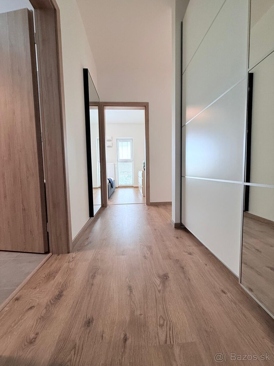 Na prenájom nový, kompletne zariadený 2-izbový byt s 2 balkó - 7