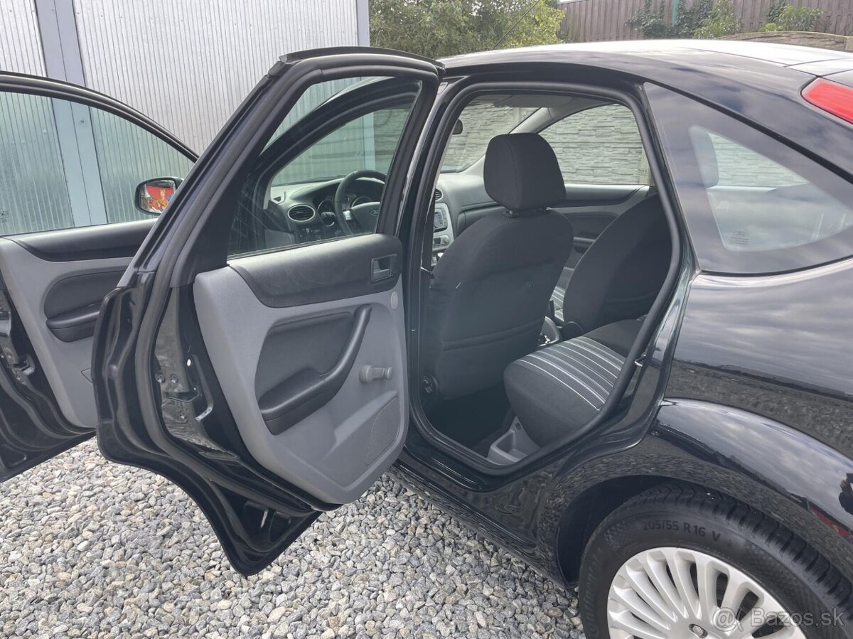 Ford Focus 1.6i 16V 100PS LPG HATCHBACK - 7