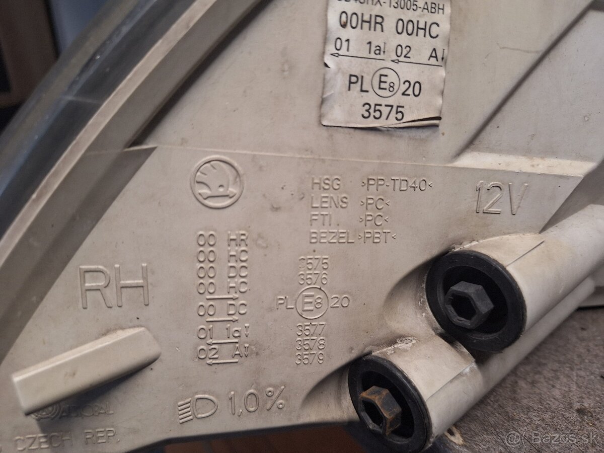 Predám predné svetlá na škodu octavia 2 original - 7