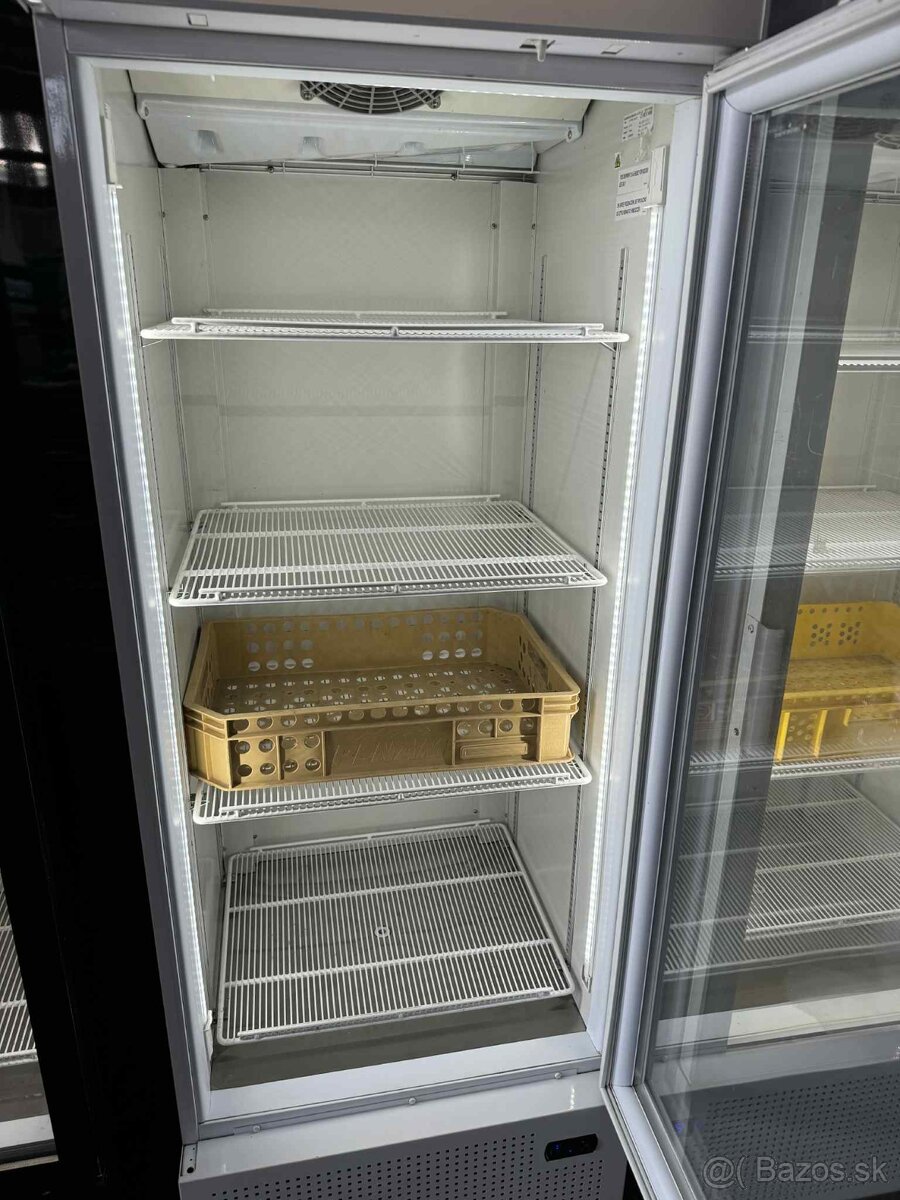 Prosklená lednice na přepravky 70x71x207cm - 7