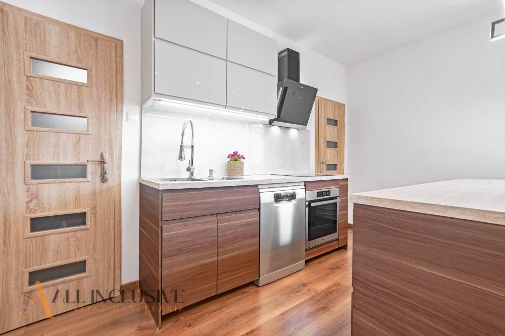 ALL INCLUSIVE | NA PREDAJ RODINNÝ DOM + APARTMÁNOVÝ DOM, VEĽ - 7