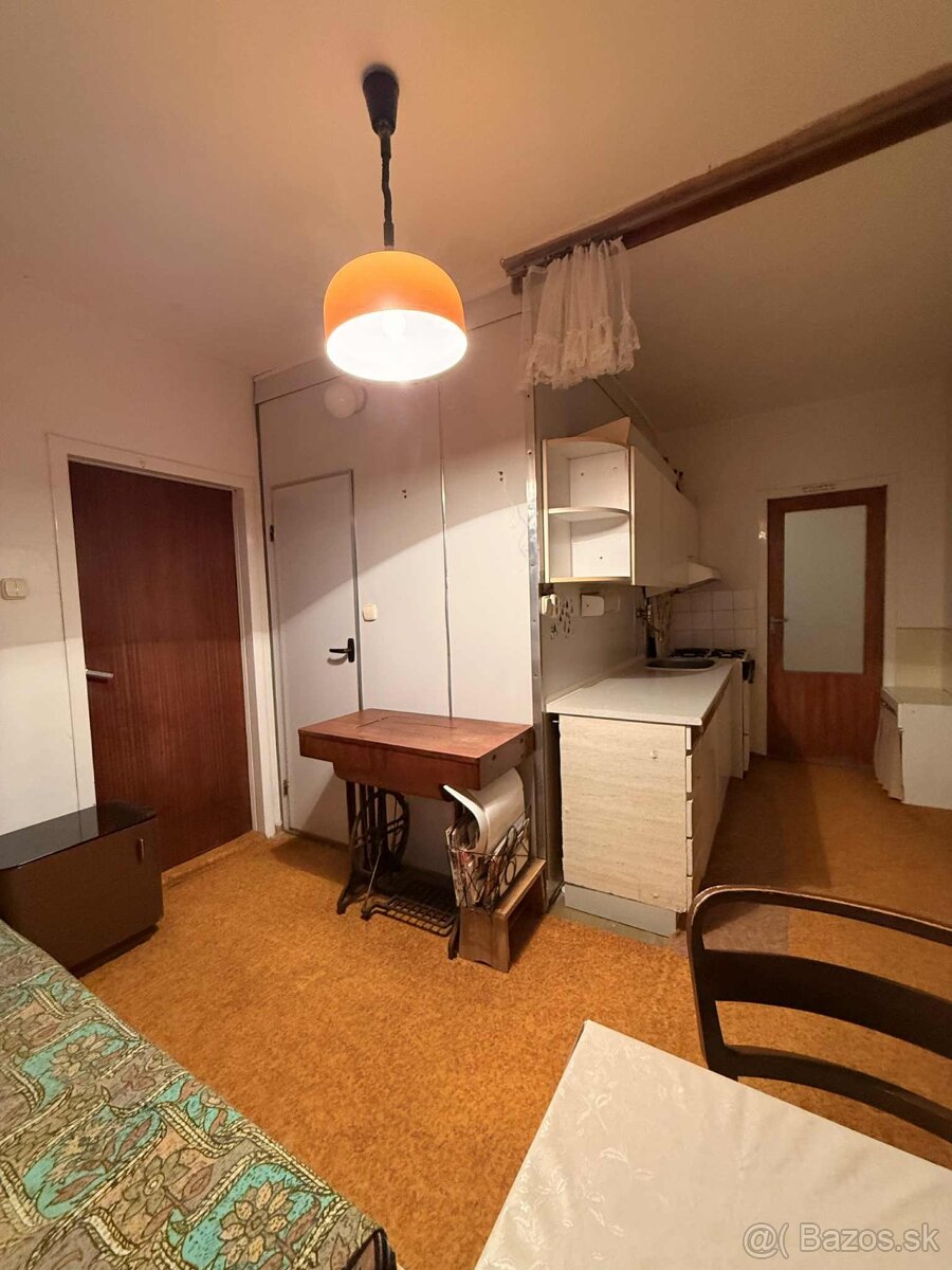 3,5 izbový byt v centre Serede– pôvodný stav - 7