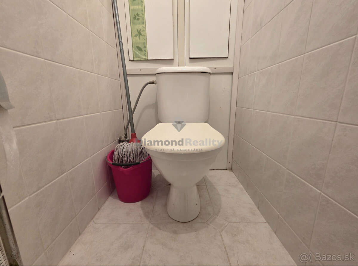 NA PREDAJ 1 IZBOVÝ BYT NA ULICI TOLSTÉHO 1, KOŠICE - SEVER - 7