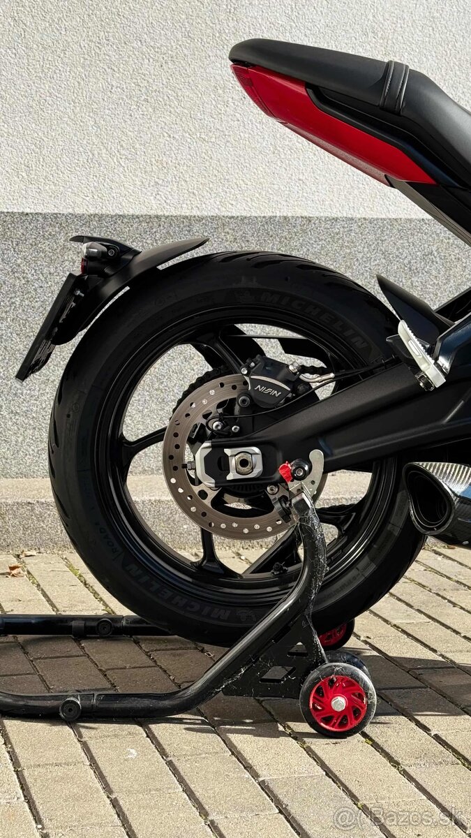 Triumph Trident 660 - 7