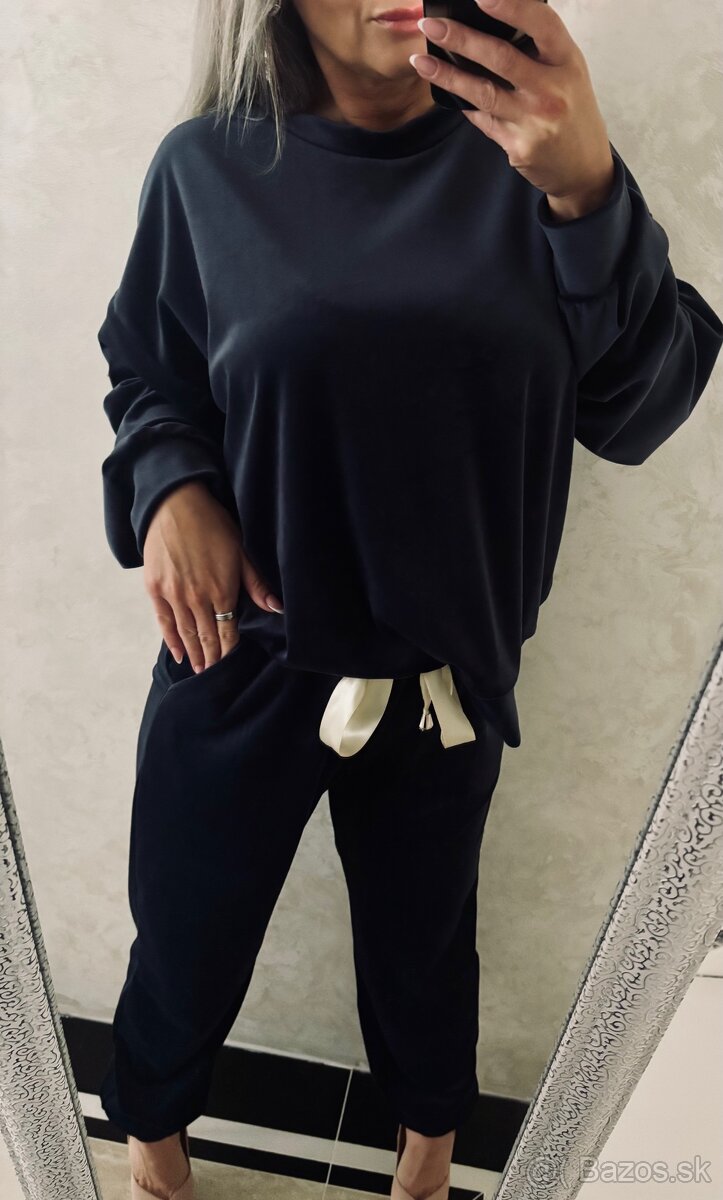 Damska talianska velurova suprava navy - 7