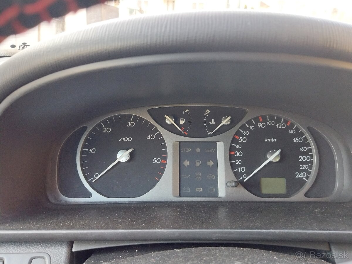 Predám Renault laguna II 1.9 dci 88kw - 7