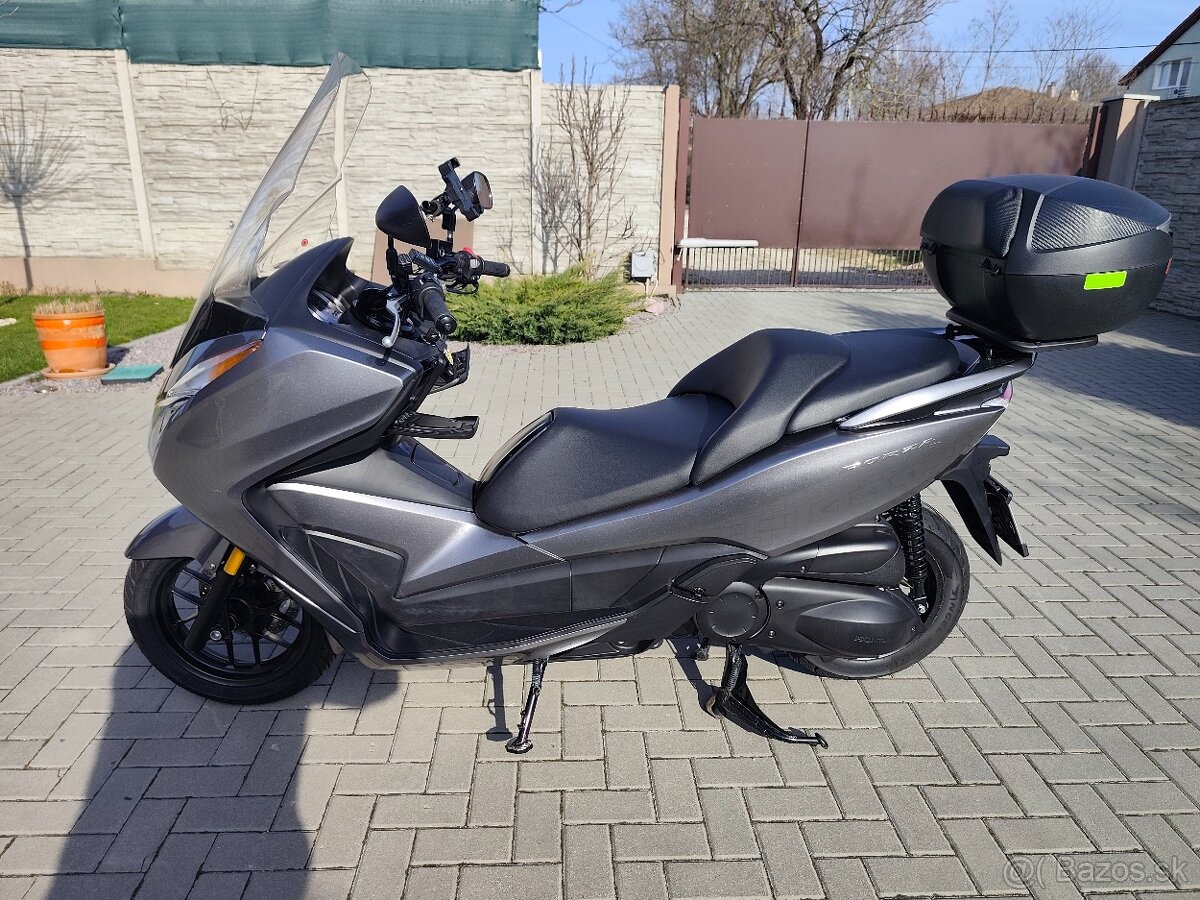 Predám Honda Forza 300 - 7