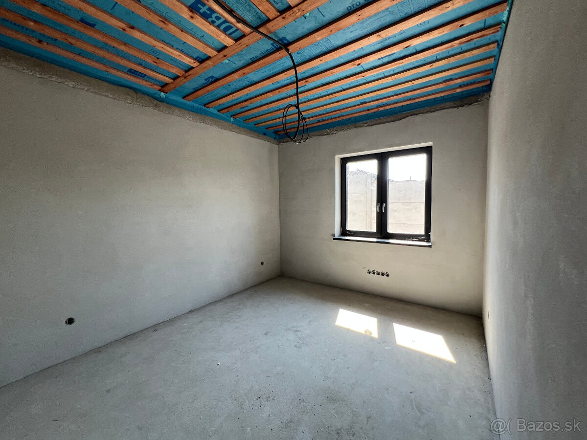 Na Predaj Rodinný dom 4izbový - Veľký Lapáš - 7