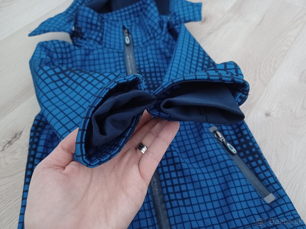 Modrá kockovaná softshellová bunda - 7