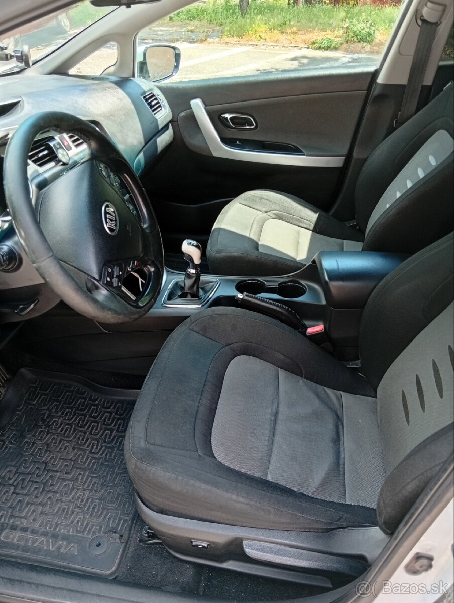 Dobrý deň, predám Kia Ceed 1.6. - 7