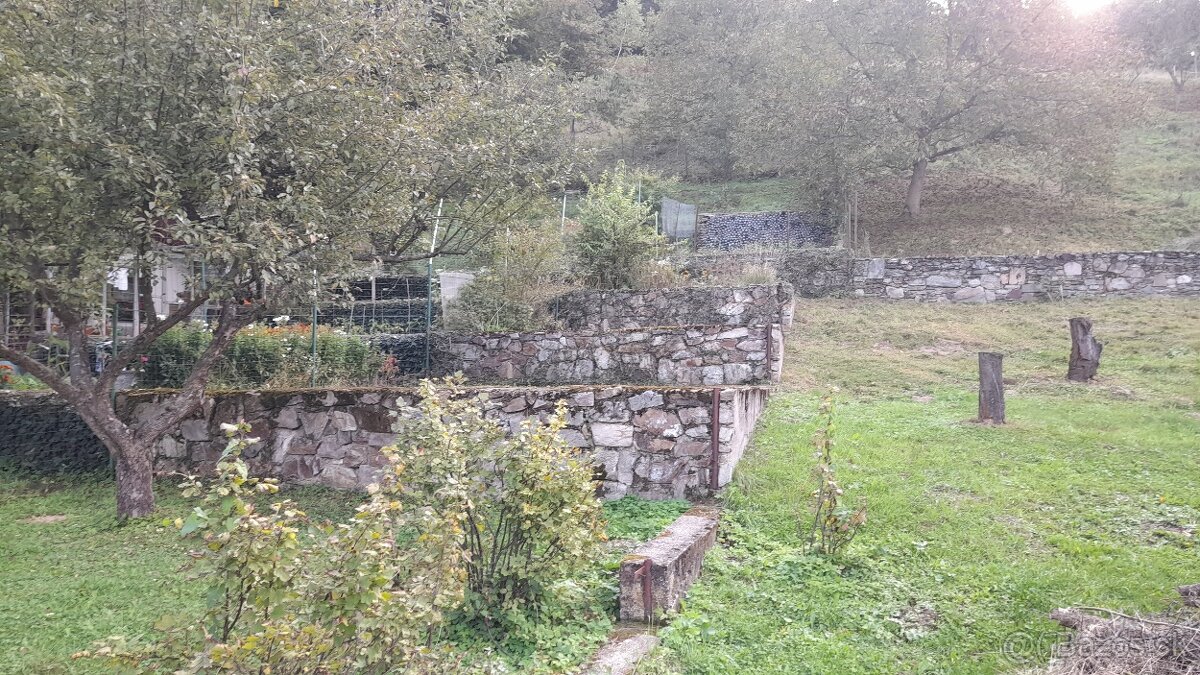 EXKLUZÍVNE na predaj stavebný pozemok, 303m2, Zlatá Idka - 7