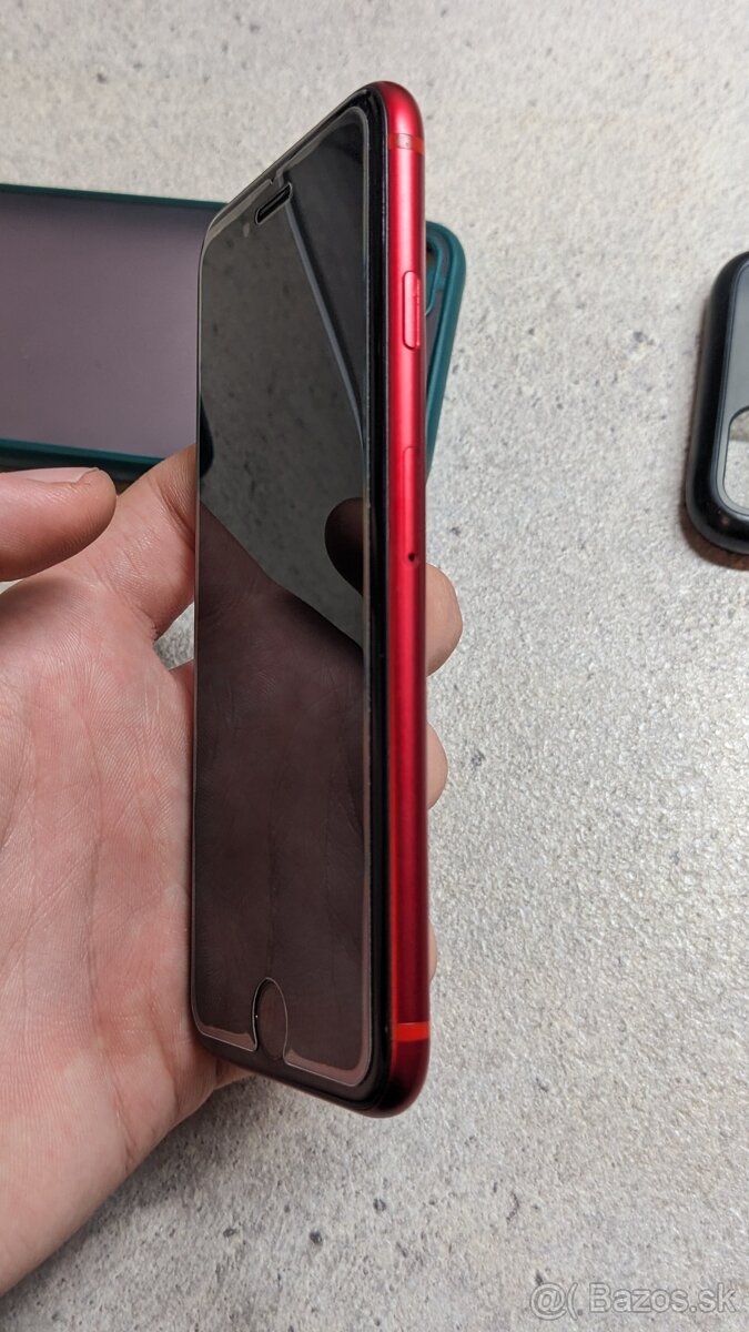 Predám iPhone SE 2020 128 GB, product RED - 7