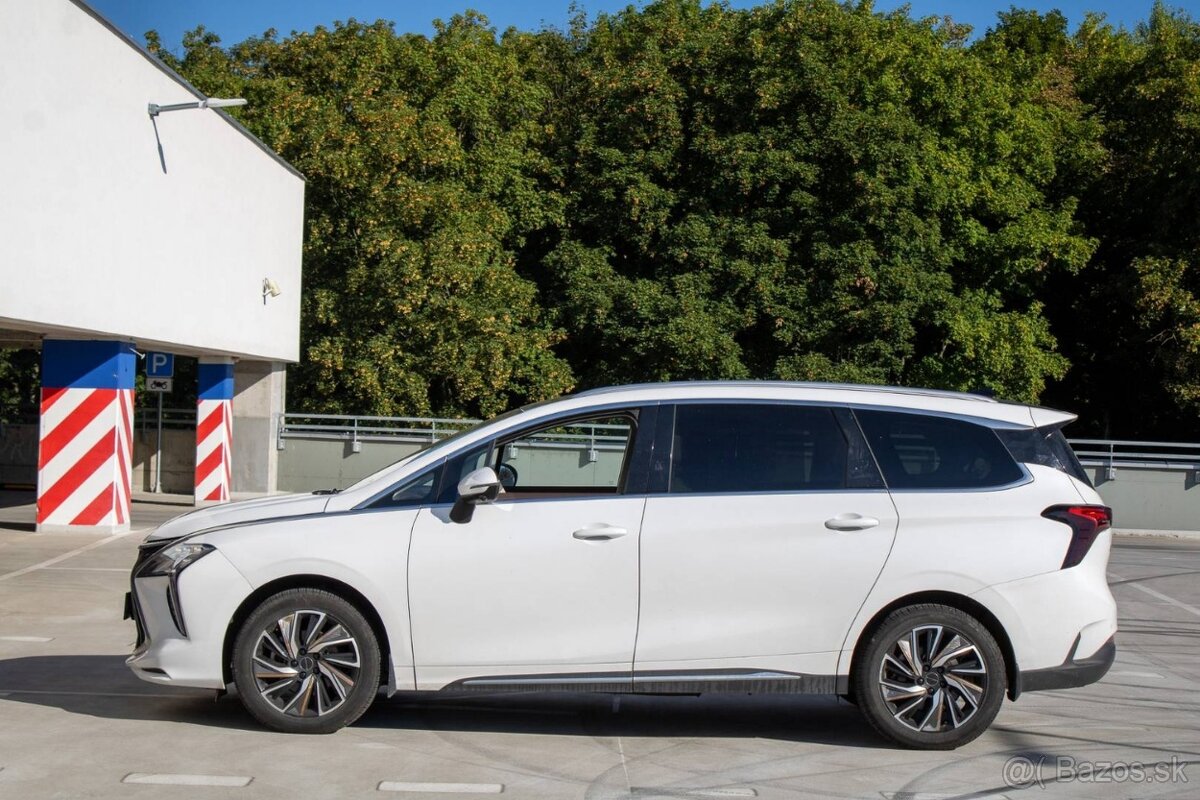 Dongfeng Forthing U-Tour 1. majiteľ 7 miestny v záruke - 7