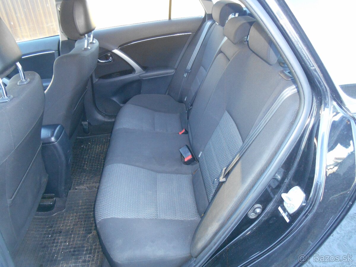 Toyota Avensis 2,2D automat - 7