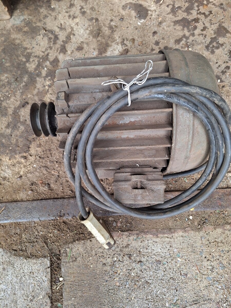 Stojanová vrtačka - 7