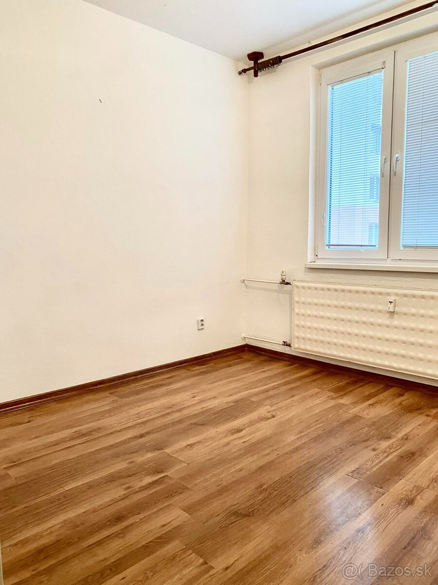 veľký 3i-byt bez zariadenia - 7