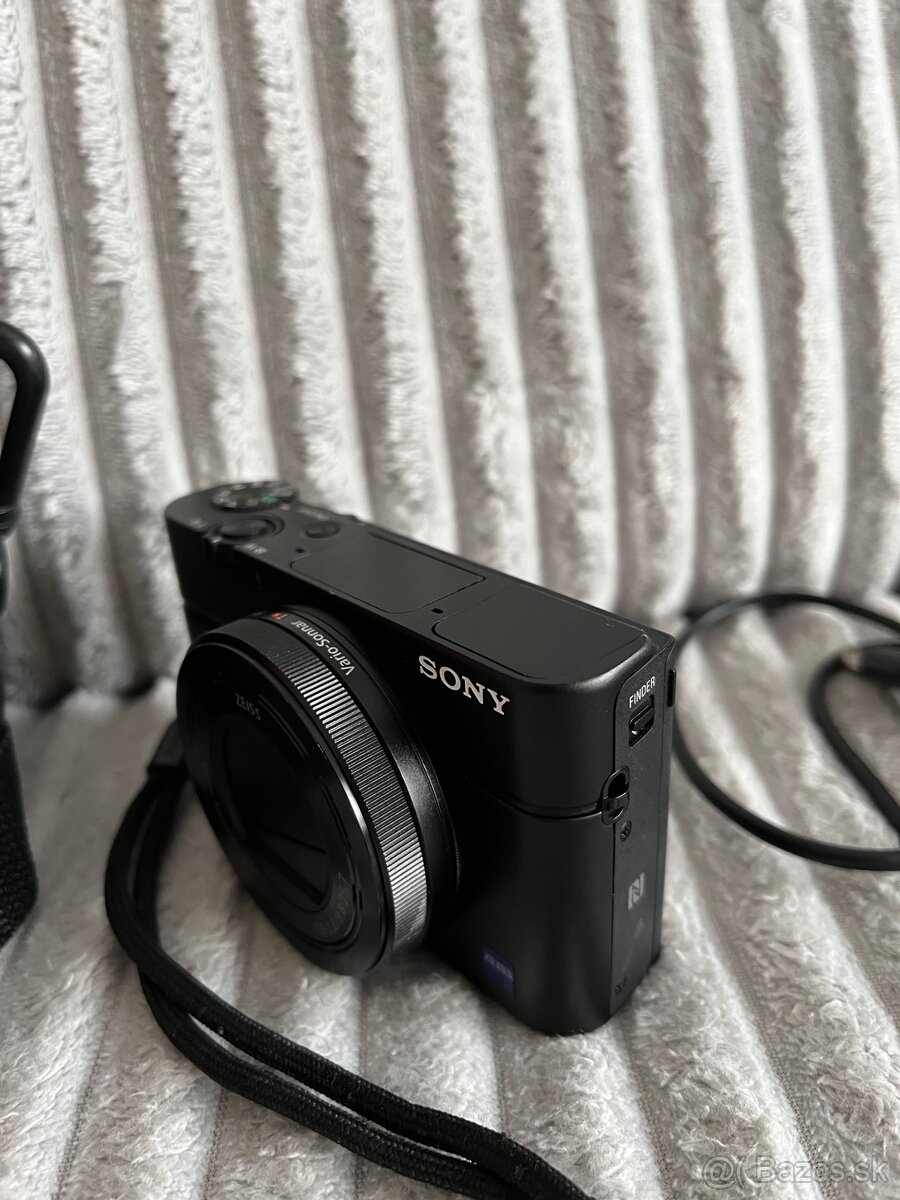 Sony RX100 Cyber-shot Mark 3 - 7