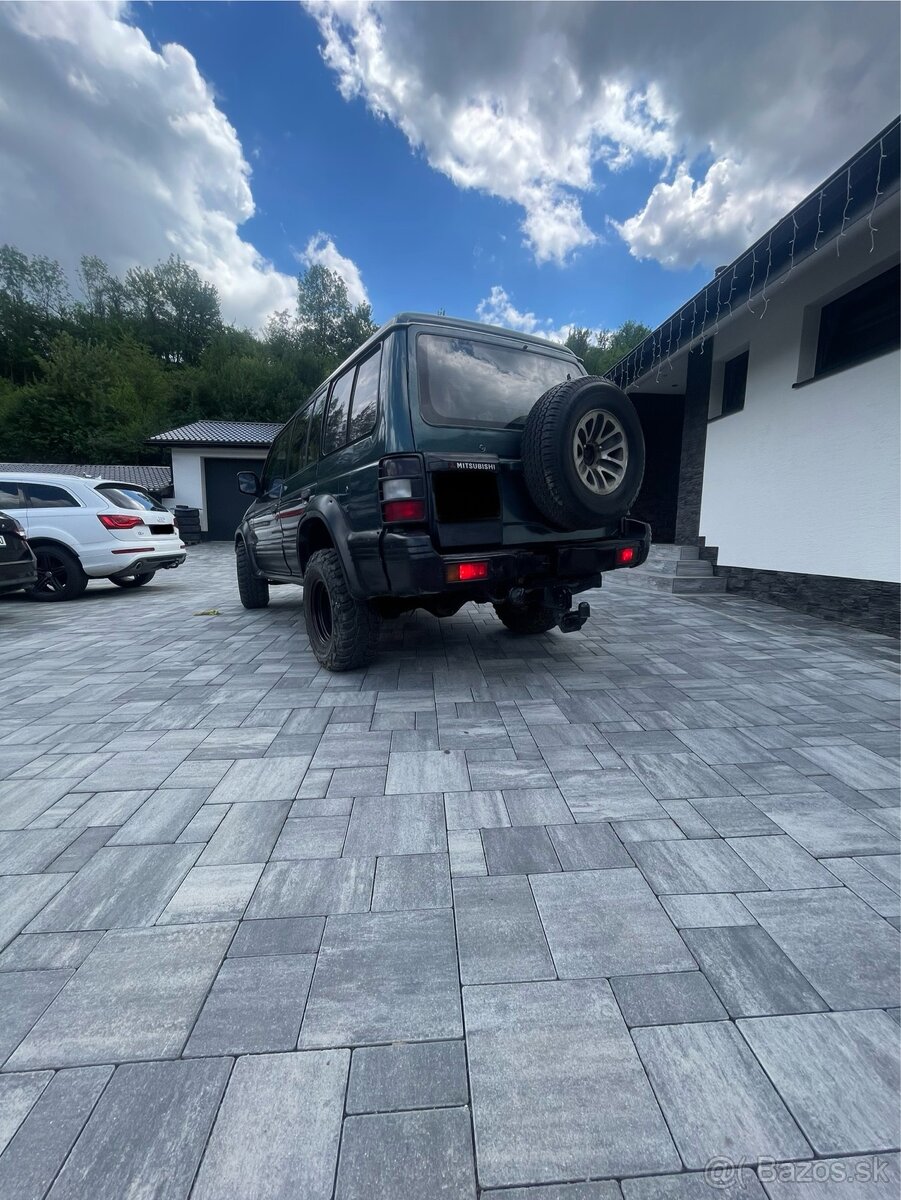 Mitsubishi pajero 2.5 - 7