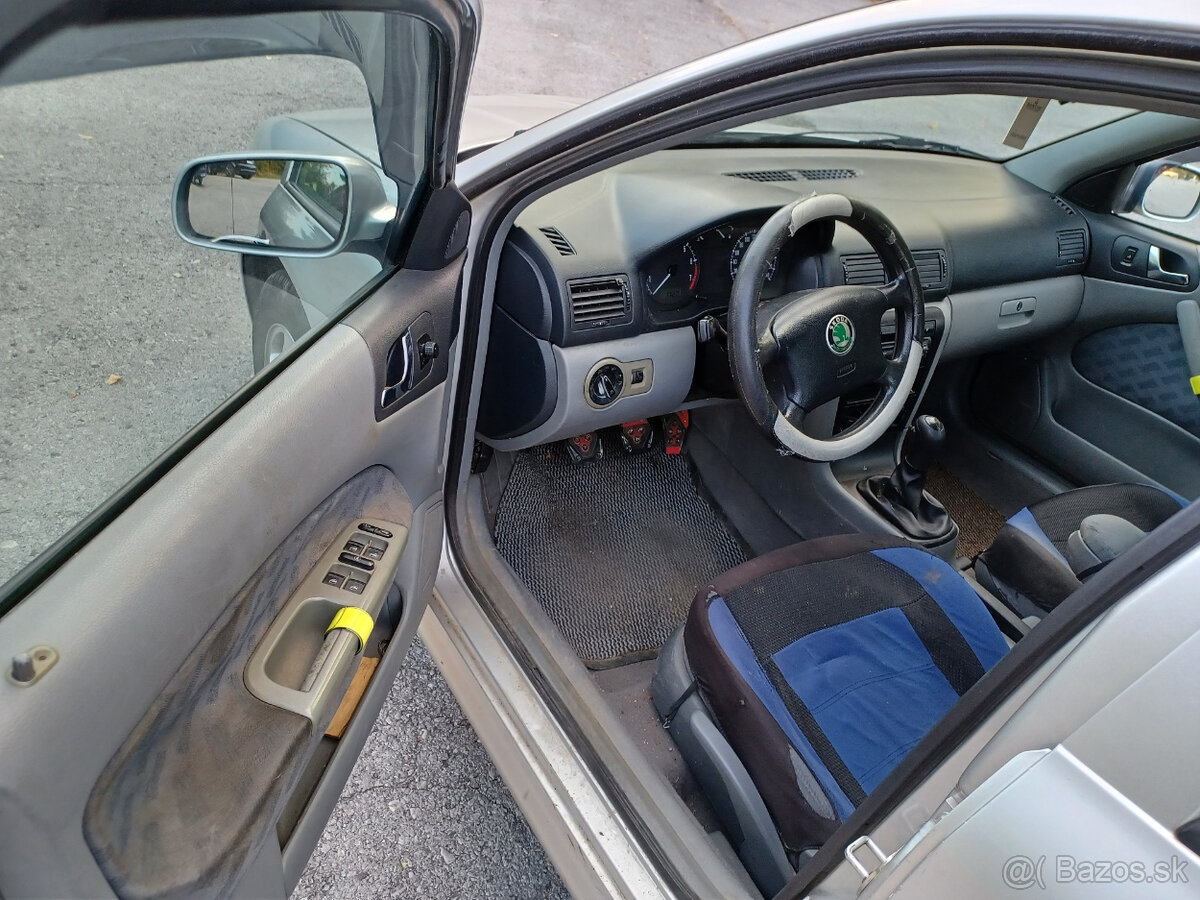 Škoda Octavia 1,6 benzín - 7
