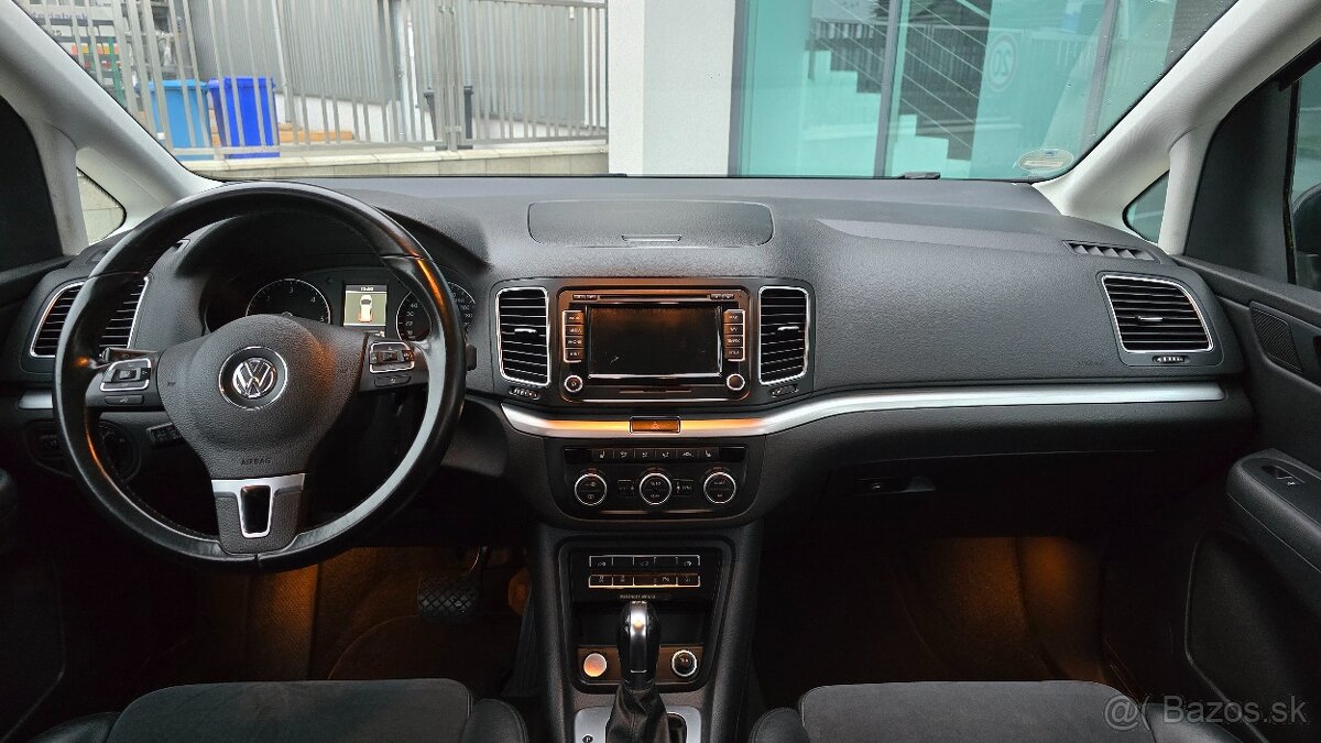 Volkswagen Sharan 2.0TDi Highline 130kw 177 koní, DSG - 7