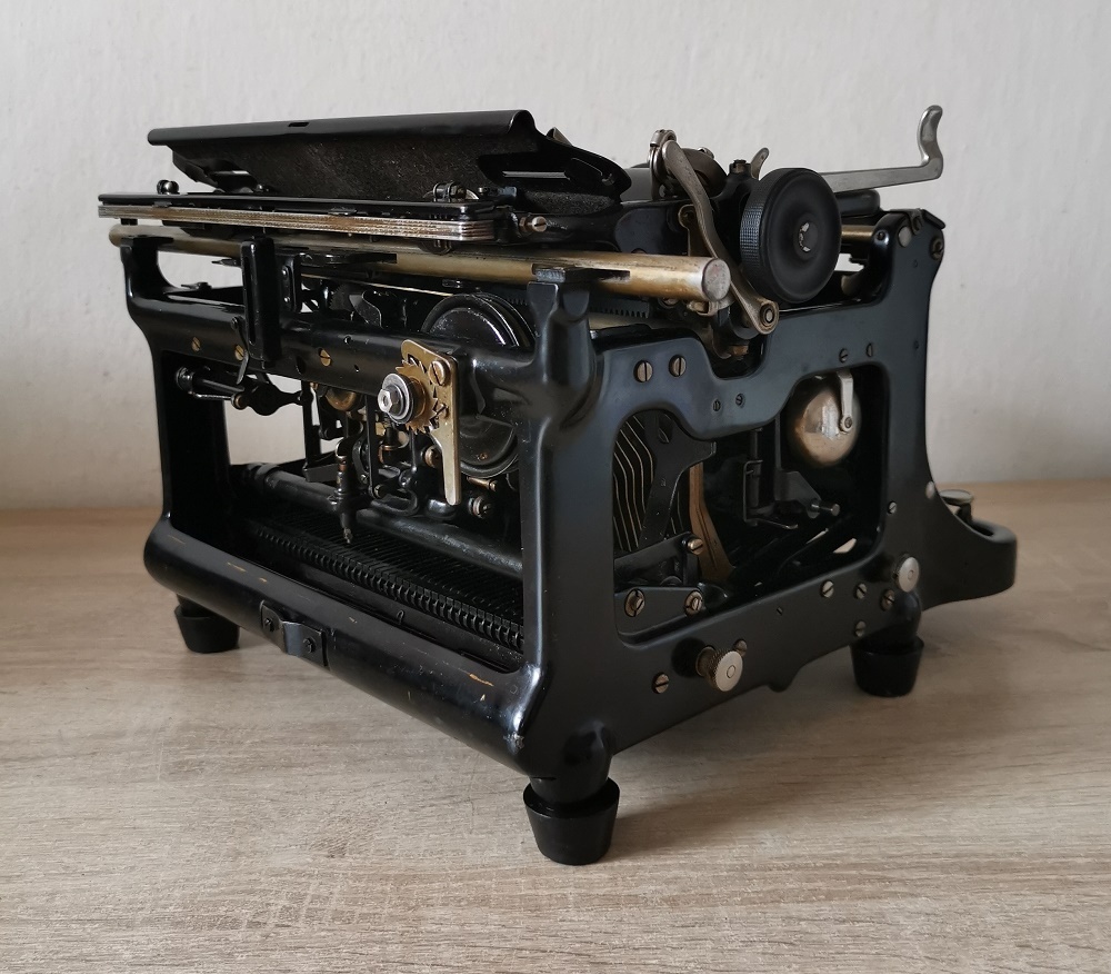 Starožitný písací stro Continental Standard z roku 1927 - 7