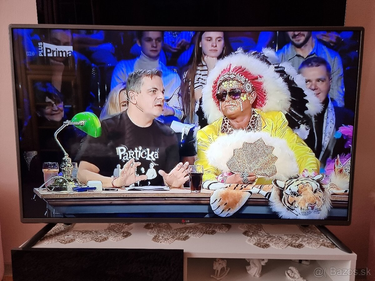 Predám LED TV LG 42LB550V Full HD - 7