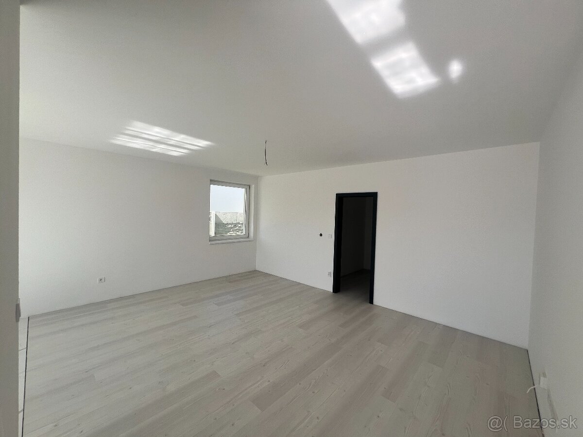 3 izbový byt +záhrada, 2 parkovacie miesto (Dunajská Streda) - 7