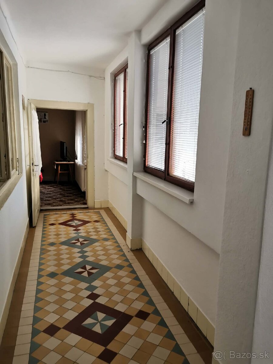 Dom v Obyciach pri Zlatých Moravciach - 7