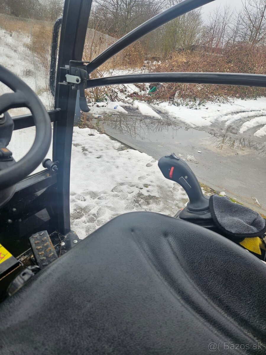 Kĺbový nakladač Kubota RT 260-2 - 7