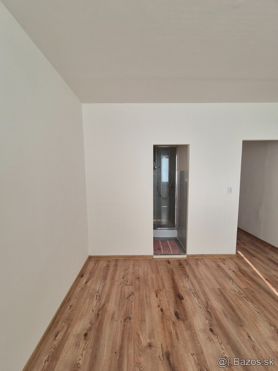 MH277 - Na predaj garsónka v Komárne -VII.sídl. KN - 7