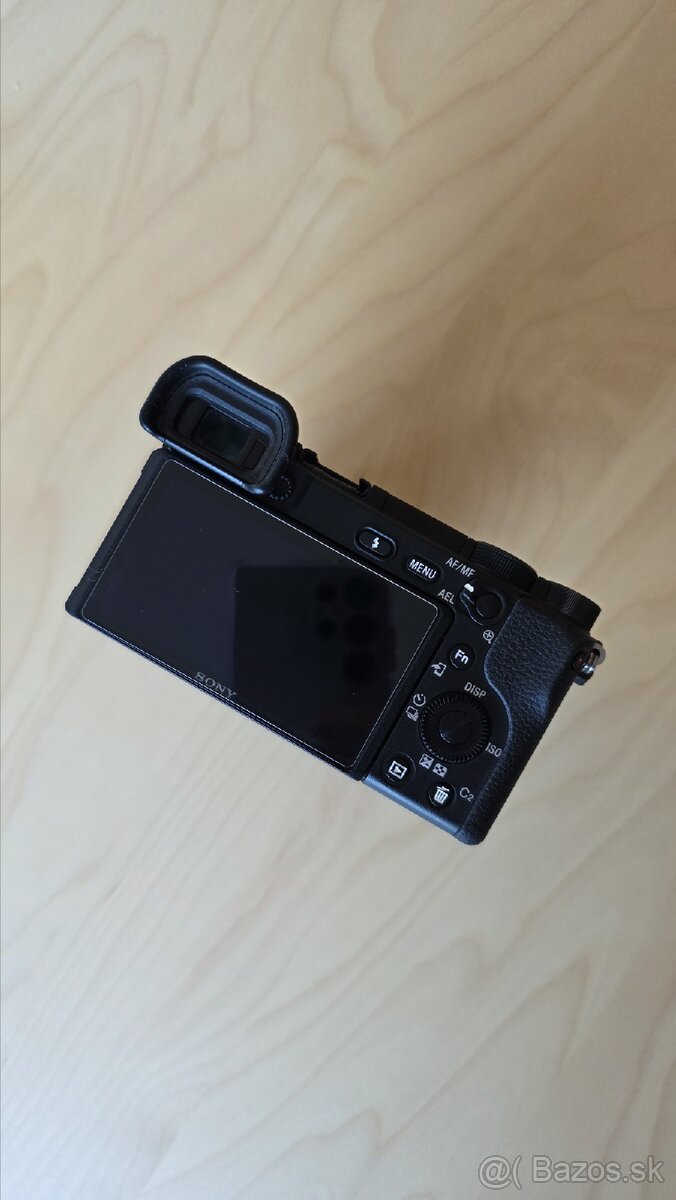 Sony a6400 + Sony FE 3.5-5.6/28-70 OSS - 7